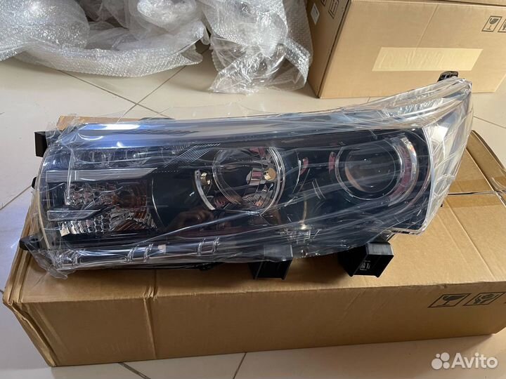 Фары Toyota Corolla Е180