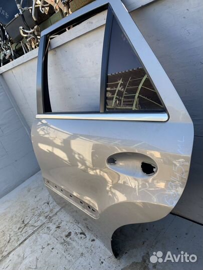 Дверь задняя левая Mercedes W164 ML