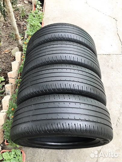 Goodyear EfficientGrip Performance SUV 225/55 R19 99V