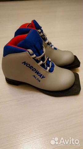 Лыжные ботинки детские 30 размер
