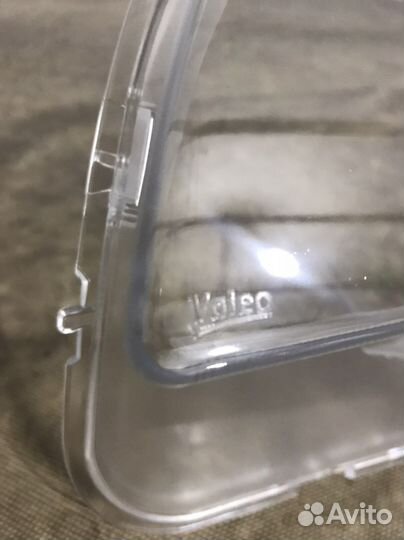 Стекло левой фары BMW X1 E84