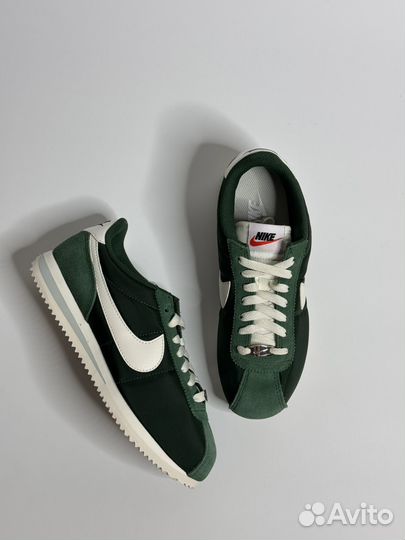 Nike Cortez зеленые оригинал