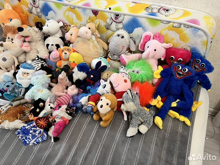 Плюшевые игрушки детские около 50шт