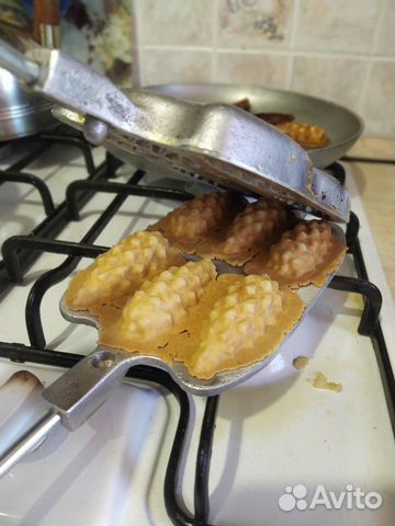 Большой ассортимент шишница орешница шишки