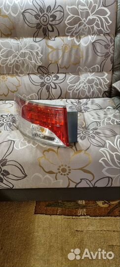 Фара левая задняя, от avensis 2010года