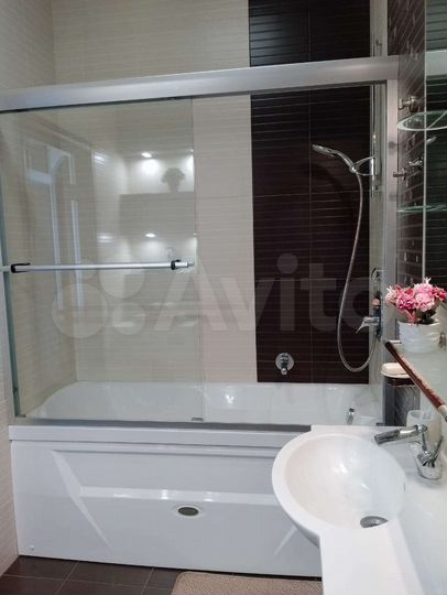 2-к. квартира, 60 м², 4/4 эт.