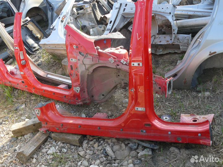 Порог левый для Ford Focus 3 2014г