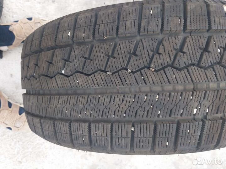 IST Standart 225/45 R17