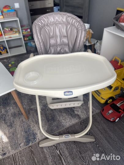 Стульчик для кормления Chicco Polly Magic