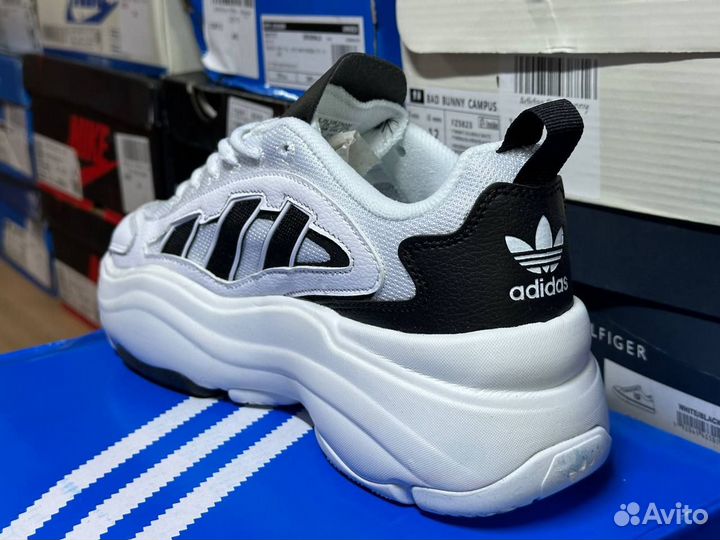 Кроссовки Adidas Originals Ozgaia женские