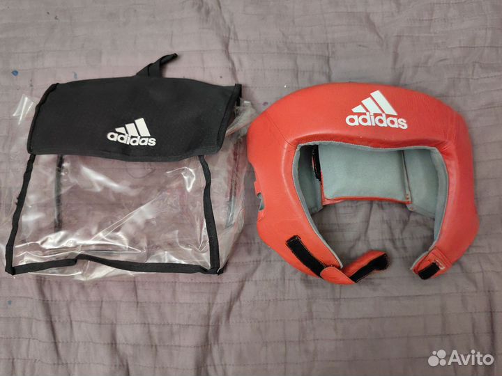 Боксерский шлем adidas aiba