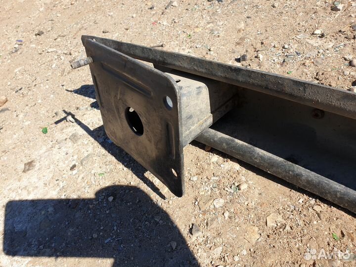 Усилитель заднего бампера vw caddy 3 2k0807417AG