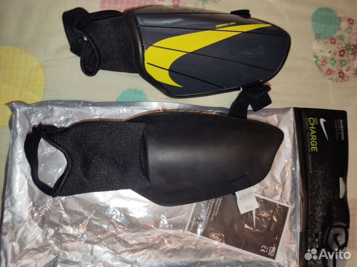 Щитки футбольные nike