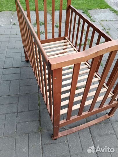 Детская кроватка