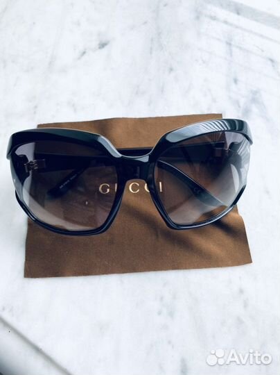 Солнцезащитные очки женские брендовые