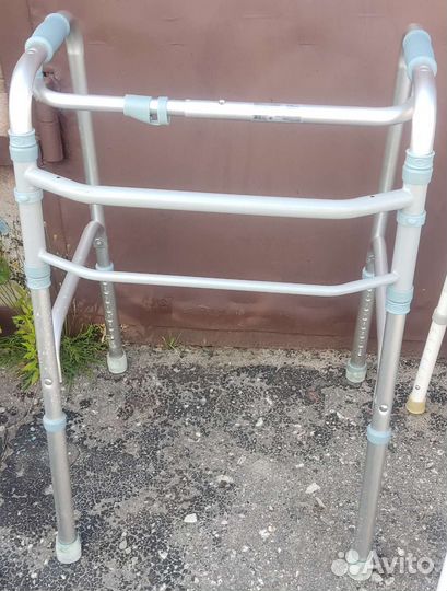 Ходунки для инвалидов