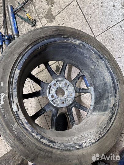 Диск R18 Tesla Model 3