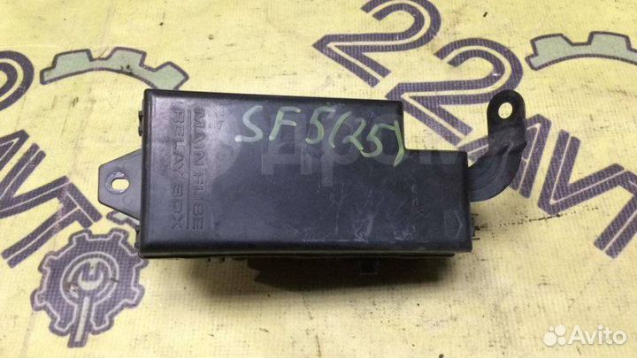 Блок предохранителей под капот Subaru Forester SF5