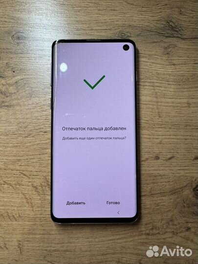 Samsung Galaxy S10, 8/128 ГБ