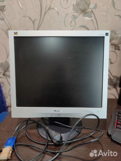 Монитор viewsonic VA703m