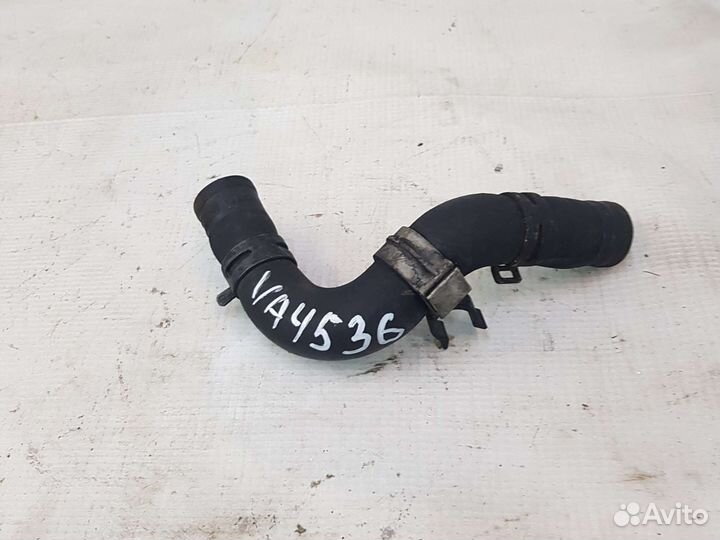 Патрубок охлаждения VW Touareg 1 7L6121073B