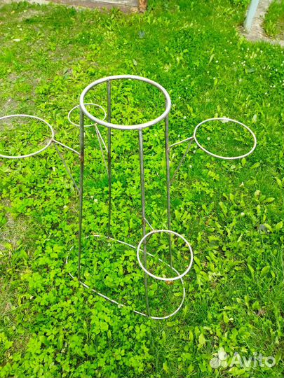 Подставка для цветов напольная металлическая