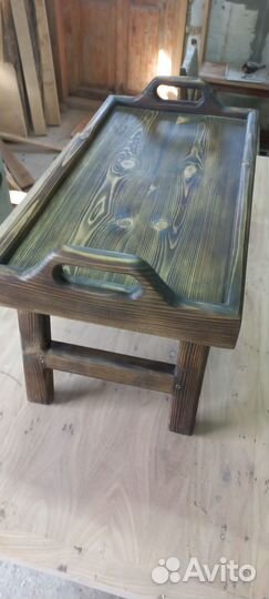 Поднос деревянный на ножках