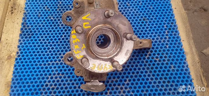 Кулак поворотный передний левый Ford Focus