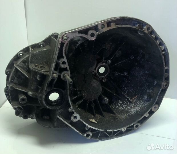 Корпус коробки передач Renault Trafic 1.9dci