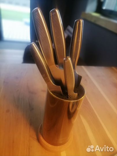 Набор кухонных ножей с подставкой