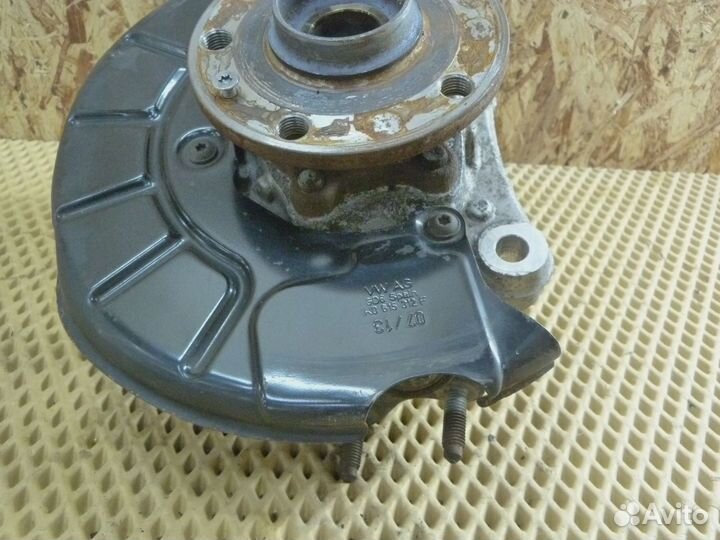 Кулак поворотный передний правый VW Passat B7 2011-2015 (3C0407254F)