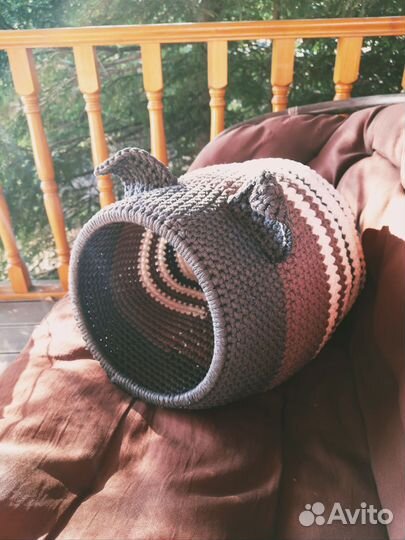 Домик вязаный для кота/кошки или маленькой собачки