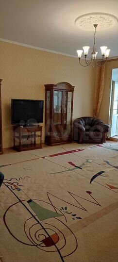 2-к. квартира, 80 м², 5/7 эт.