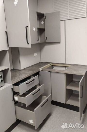 Кухни на заказ с гарантией