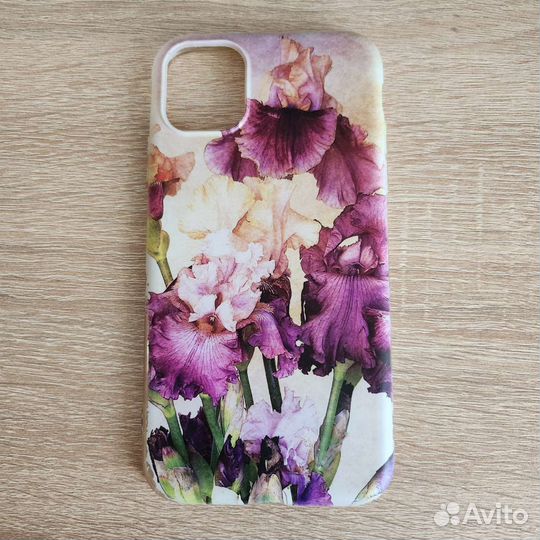 Чехлы на iPhone 11