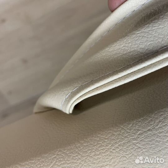 Массажный стол