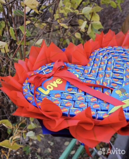 Съедобные букеты наборы подарки из жвачек love is