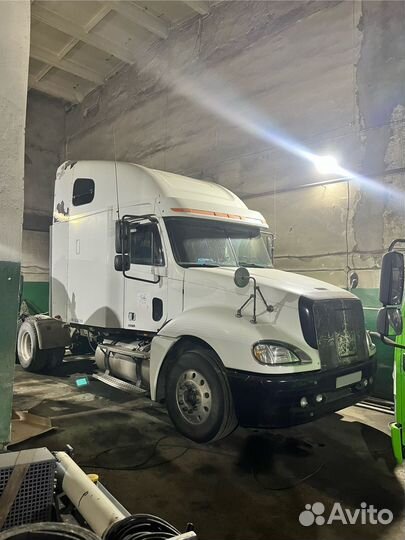 Freightliner Columbia, 2002