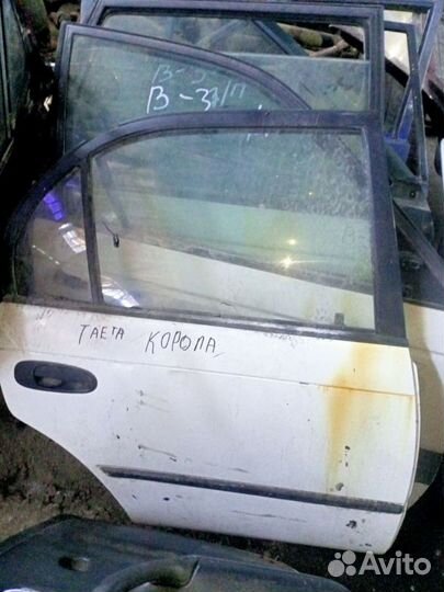 Двери на Toyota corolla