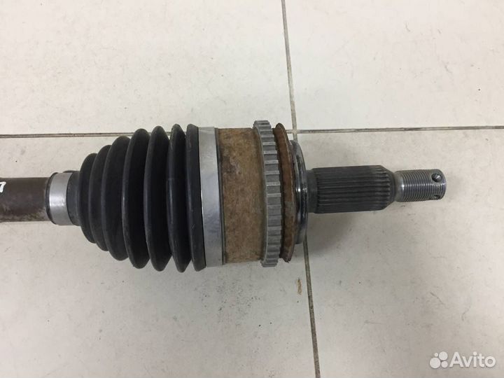 Привод левый передний Mitsubishi Pajero Sport