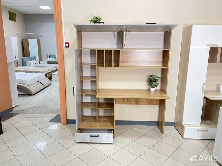 Компьютерный стол