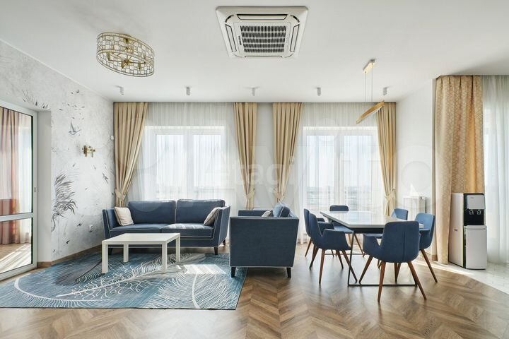 4-к. квартира, 135 м², 17/17 эт.