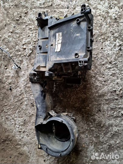 Корпус печки на Mercedes W203