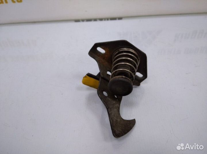 Крюк замка капота Bmw 3 E90 до рестайлинг 2.0