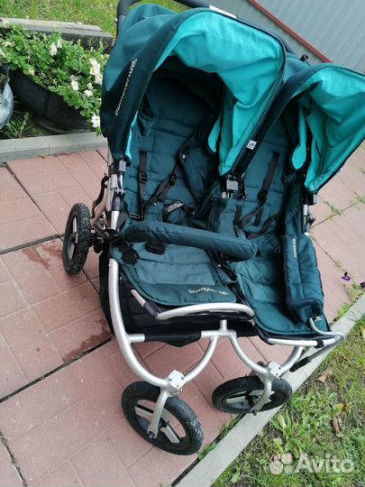 Коляска для двойни Bumbleride