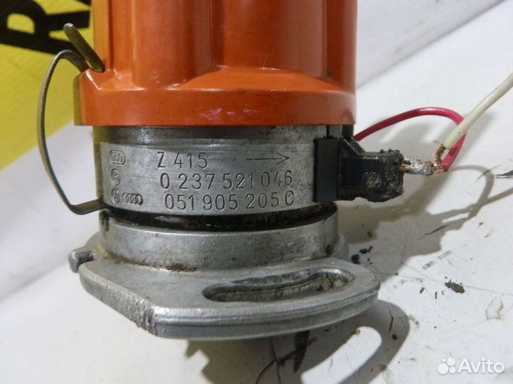 Трамблер 051905205С Фольцваген Пассат Б3