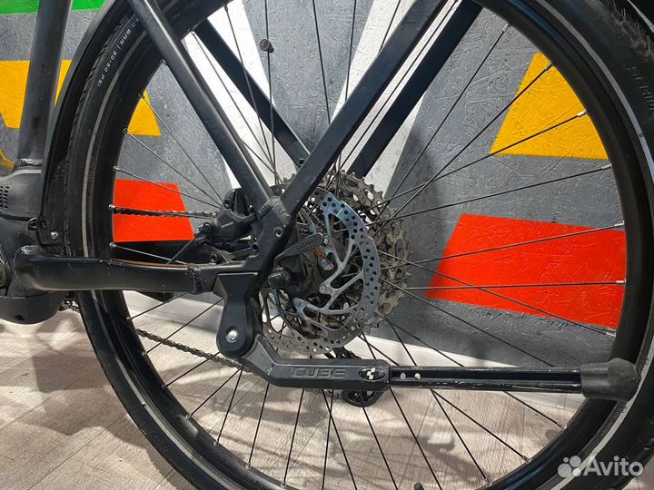 Cube kathmandu hybrid PRO 625