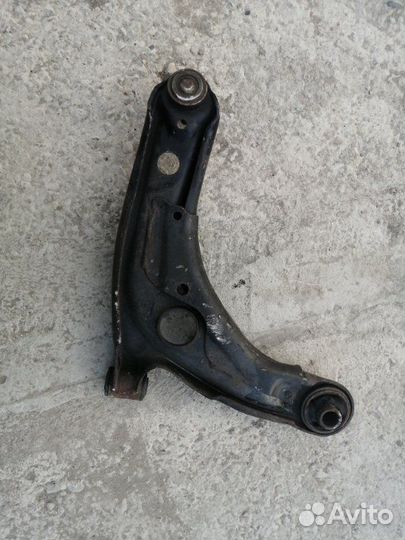 Рычаг передний левый Toyota Porte NCP145