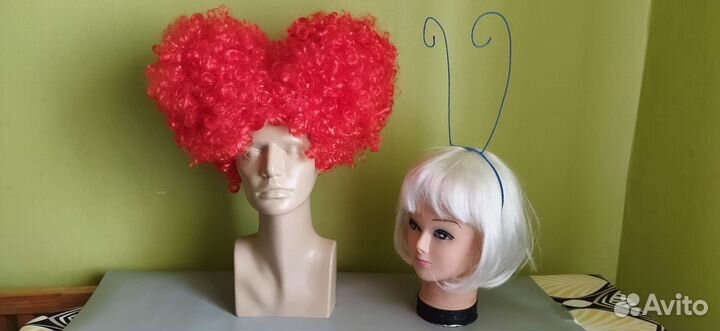 Парик Красной королевы +гусеница