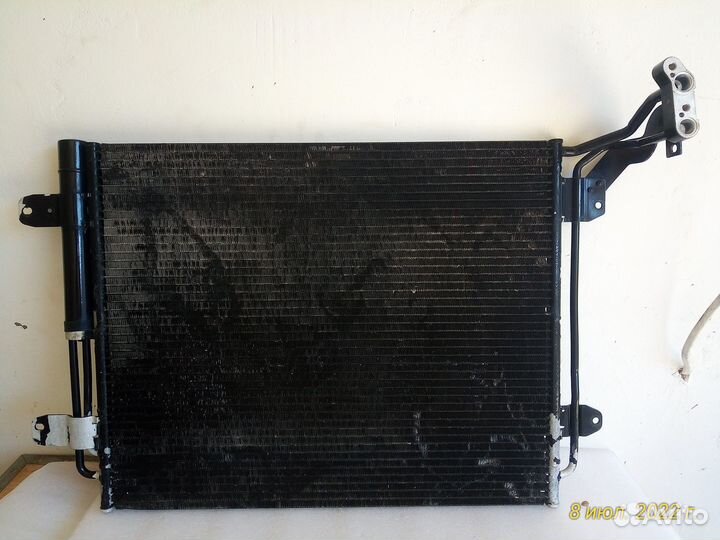 Радиатор кондиционера tiguan
